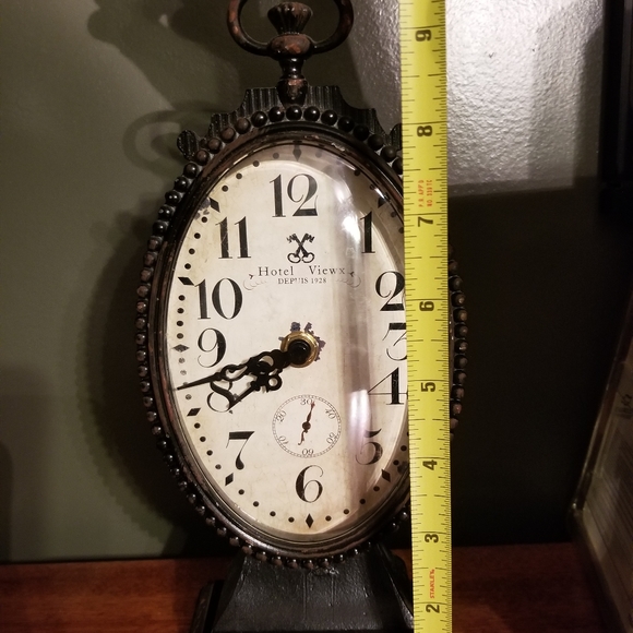 Clock - Picture 4 of 7